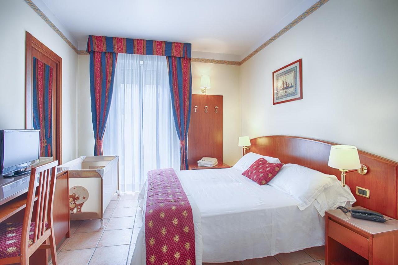 Hotel Agostini Μπελάρια-Ιτζέα Μαρίνα Εξωτερικό φωτογραφία
