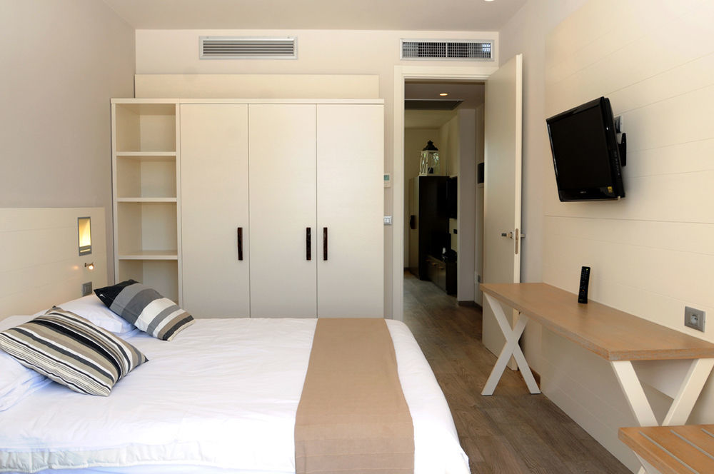 Hotel Agostini Μπελάρια-Ιτζέα Μαρίνα Εξωτερικό φωτογραφία