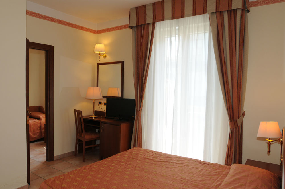 Hotel Agostini Μπελάρια-Ιτζέα Μαρίνα Εξωτερικό φωτογραφία